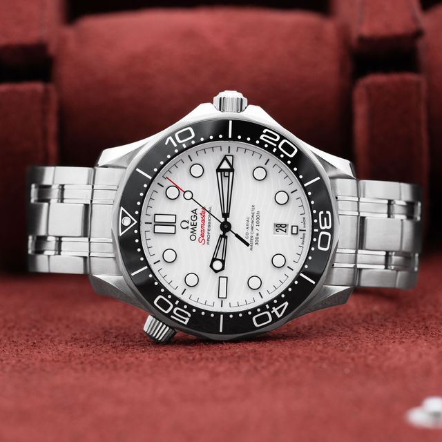 Omega Seamaster Diver 300m 210.30.42.20.04.001 Image 2